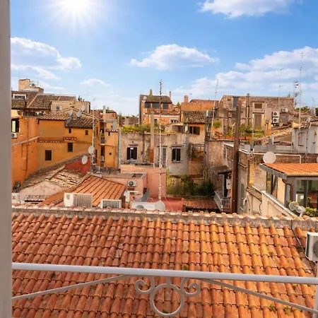Apartment Trilussa House Rome